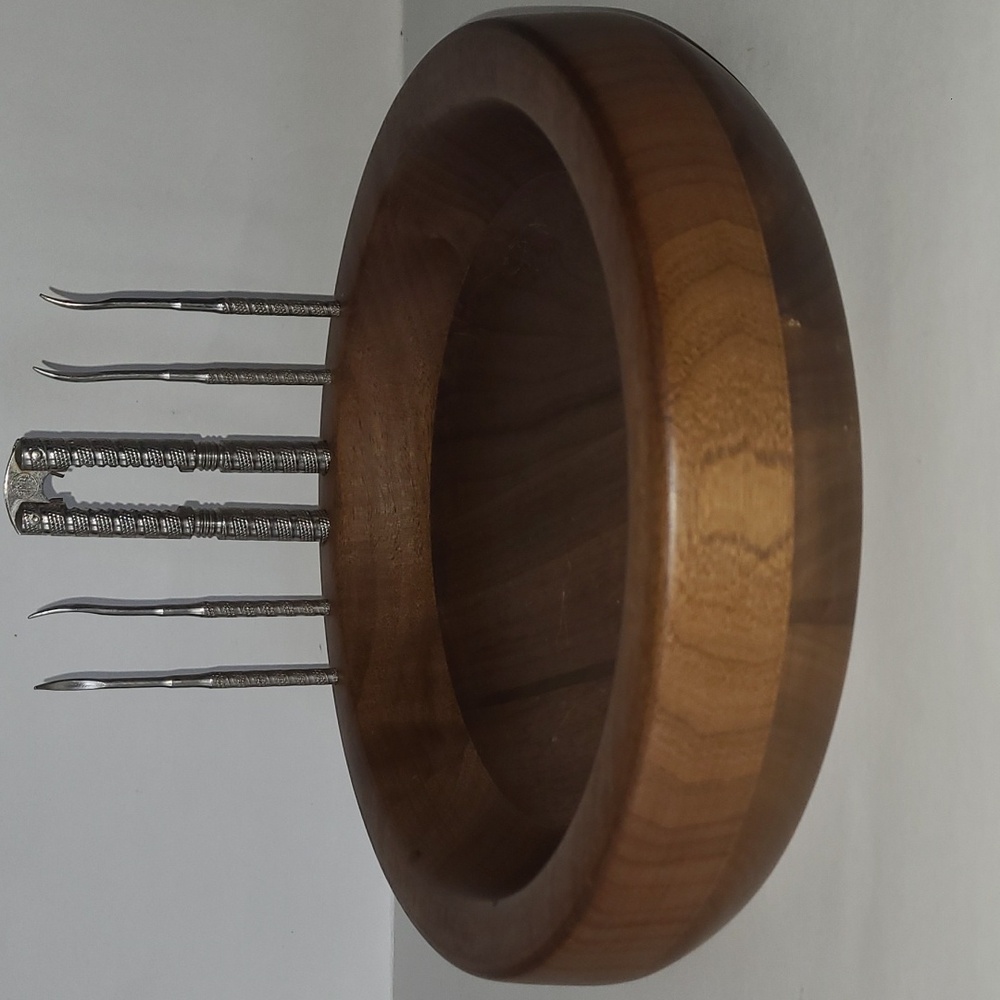Kustom Kraft Nut Bowl With Cracker